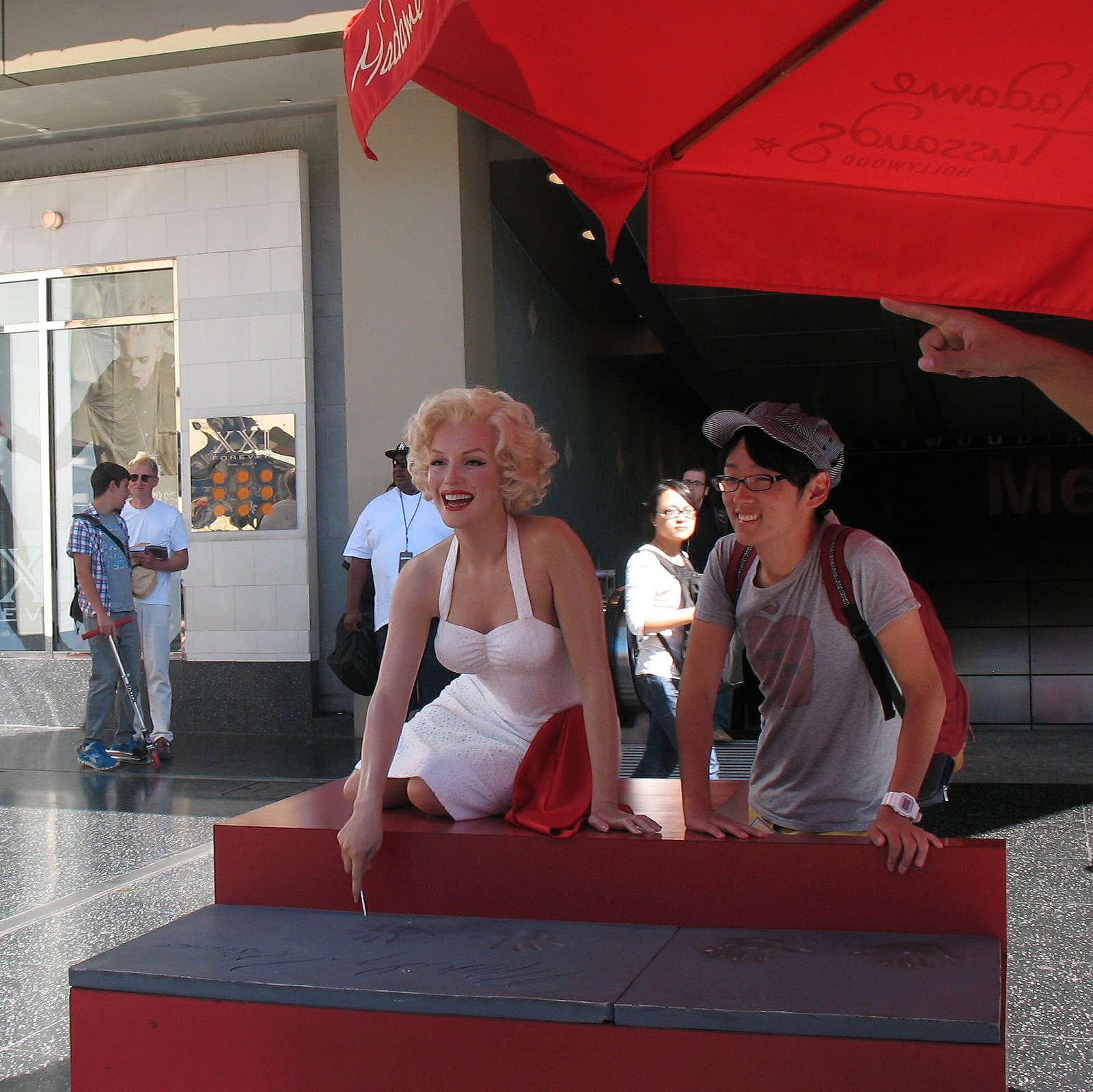 Marily Monroe statue