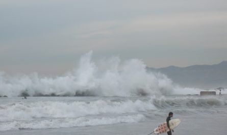 big surf at Venice Beach