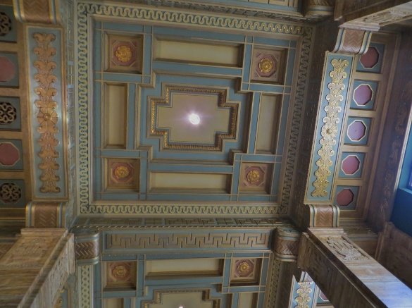 Ceiling in entry of One Bunker Hill building