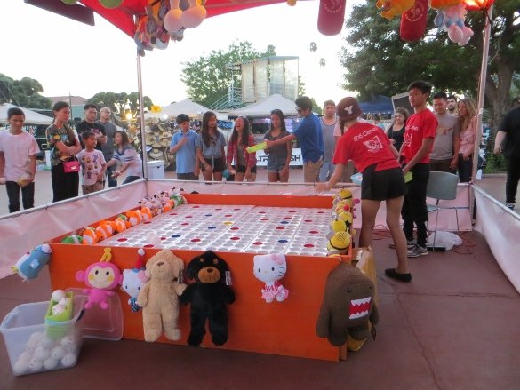 Toss ball game at theNight Market