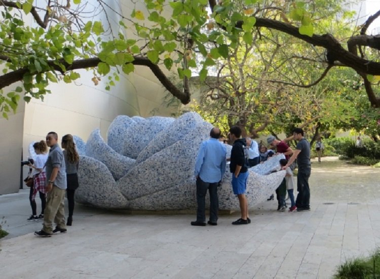 Rose for Lily fountain disney hall Los Angeles