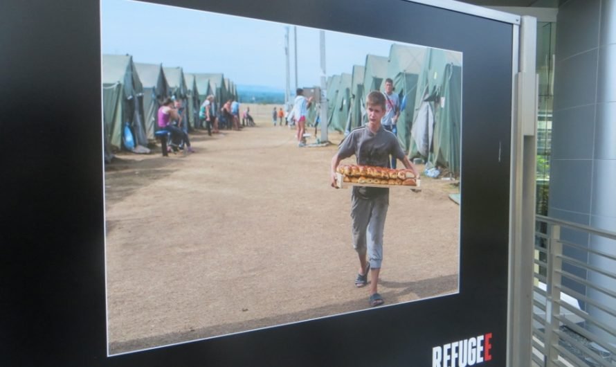 Virtual reality, vertigo and refugees at the Annenberg Space for Photography