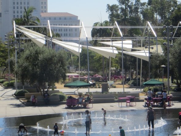 What happened to the paper airplanes in Grand Park? Did they shrink?