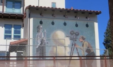 mural behind vromans Pasadena CA