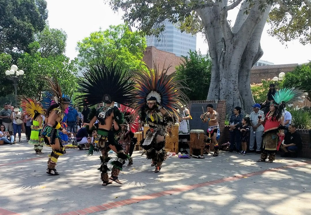 Native American dancers Olvera plaza