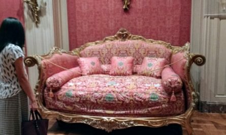pink French sofa