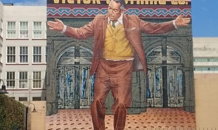 anthony quinn as Zorba the Greek mural DTLA