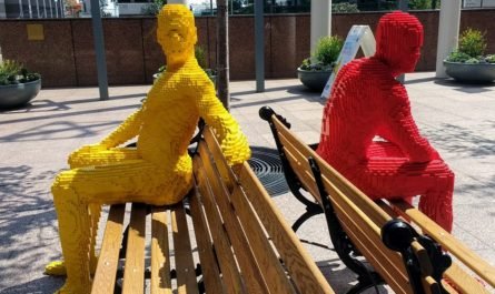 red yellow Lego men Los Angeles 2017